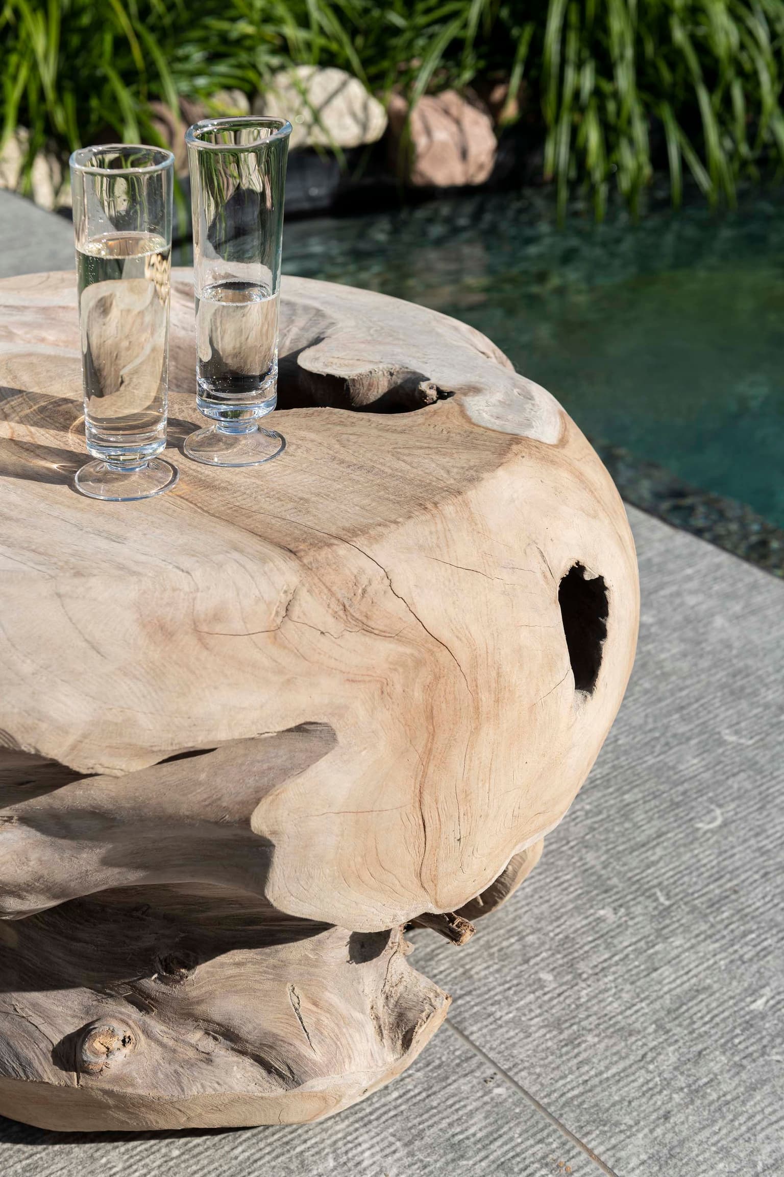 Gommaire-decoration-teak-furniture-coffee_table_root_ball-G062-NAT-Antwerp.jpg