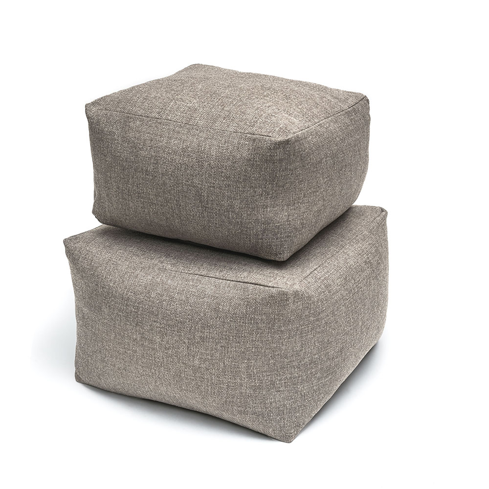 Gommaire-outdoor-fabric-poufes-square_soft_pouf_without_piping-G152S-NP-K-G152L-NP-K-Antwerp